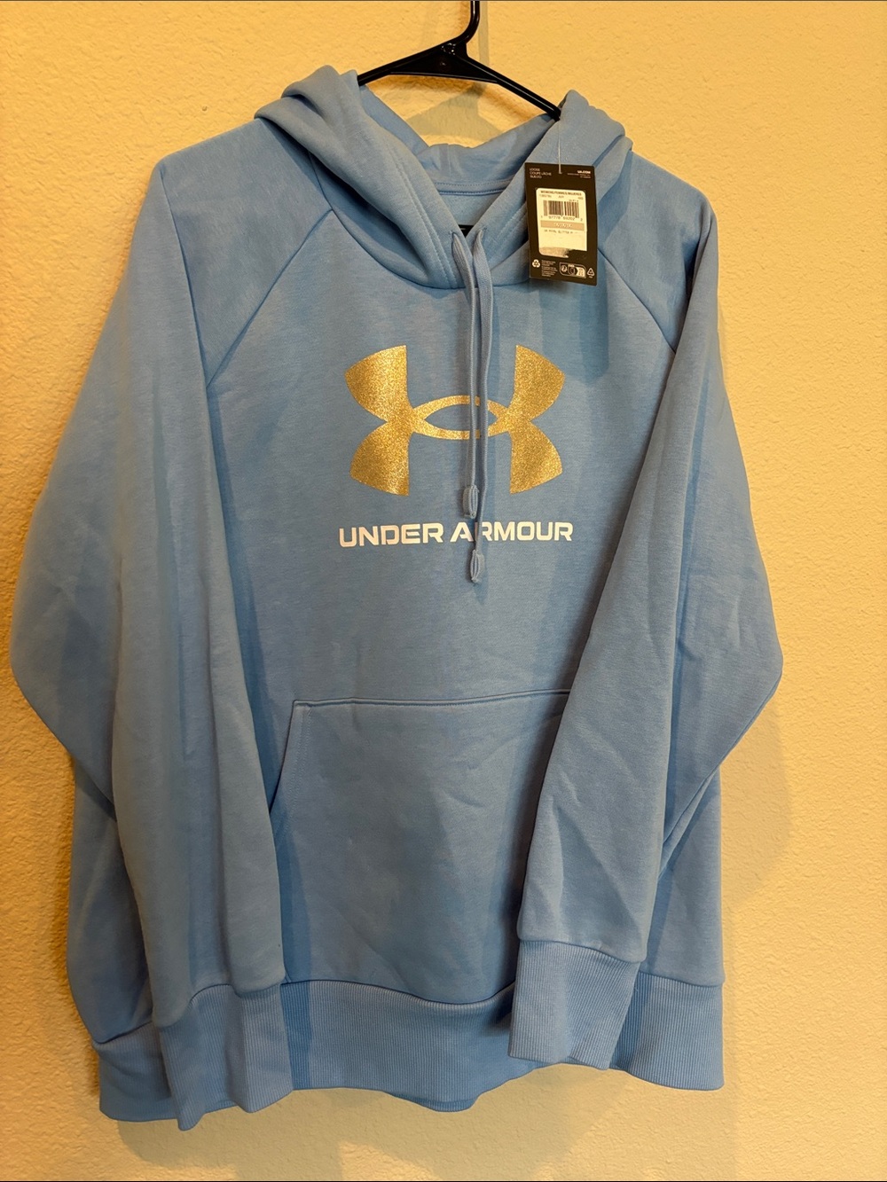 NWT 1X Under Armour women’s Sky Blue Hoodie with Gold Logo